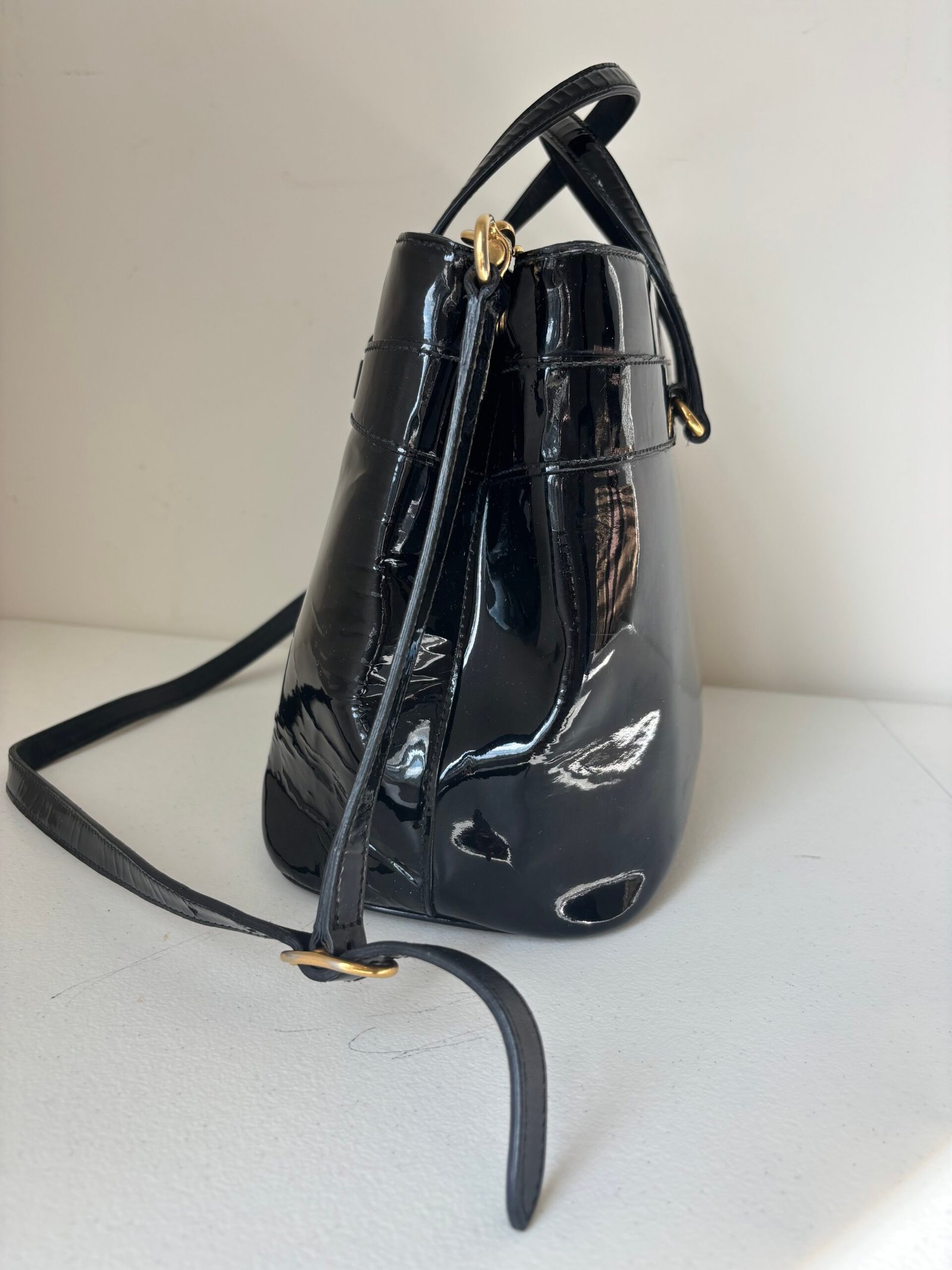 Gucci Bright Bit Patent Leather Tote - Image 3