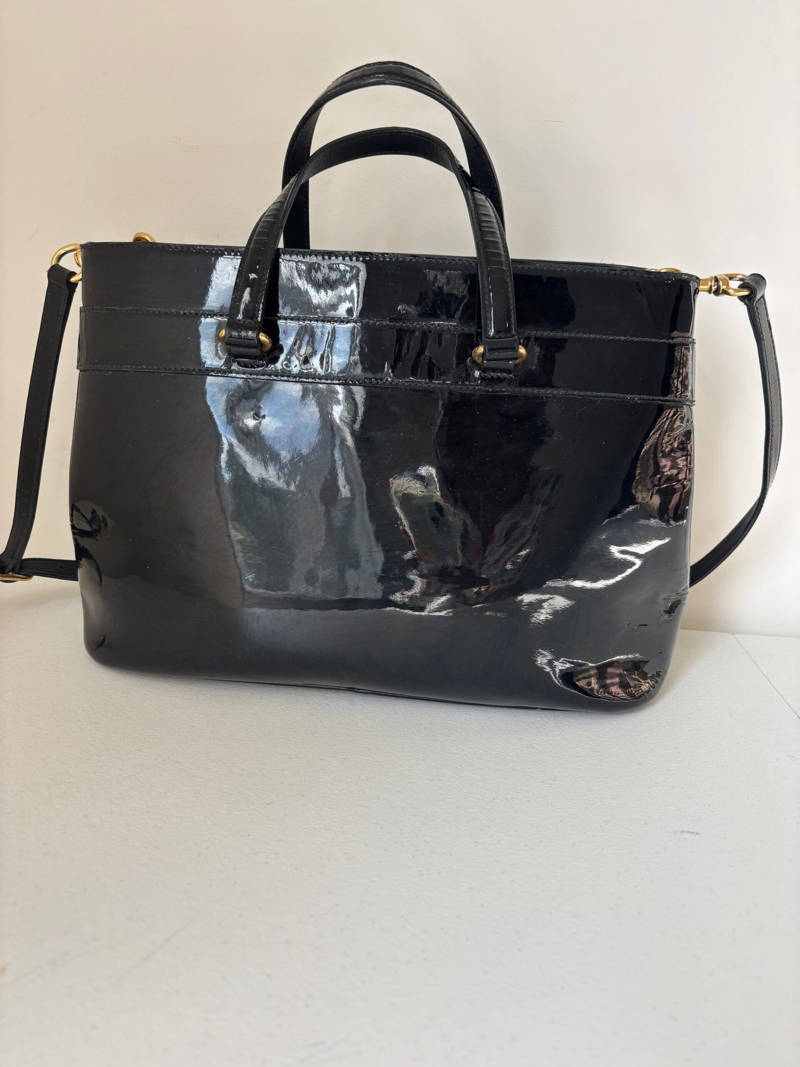 Gucci Bright Bit Patent Leather Tote - Image 2